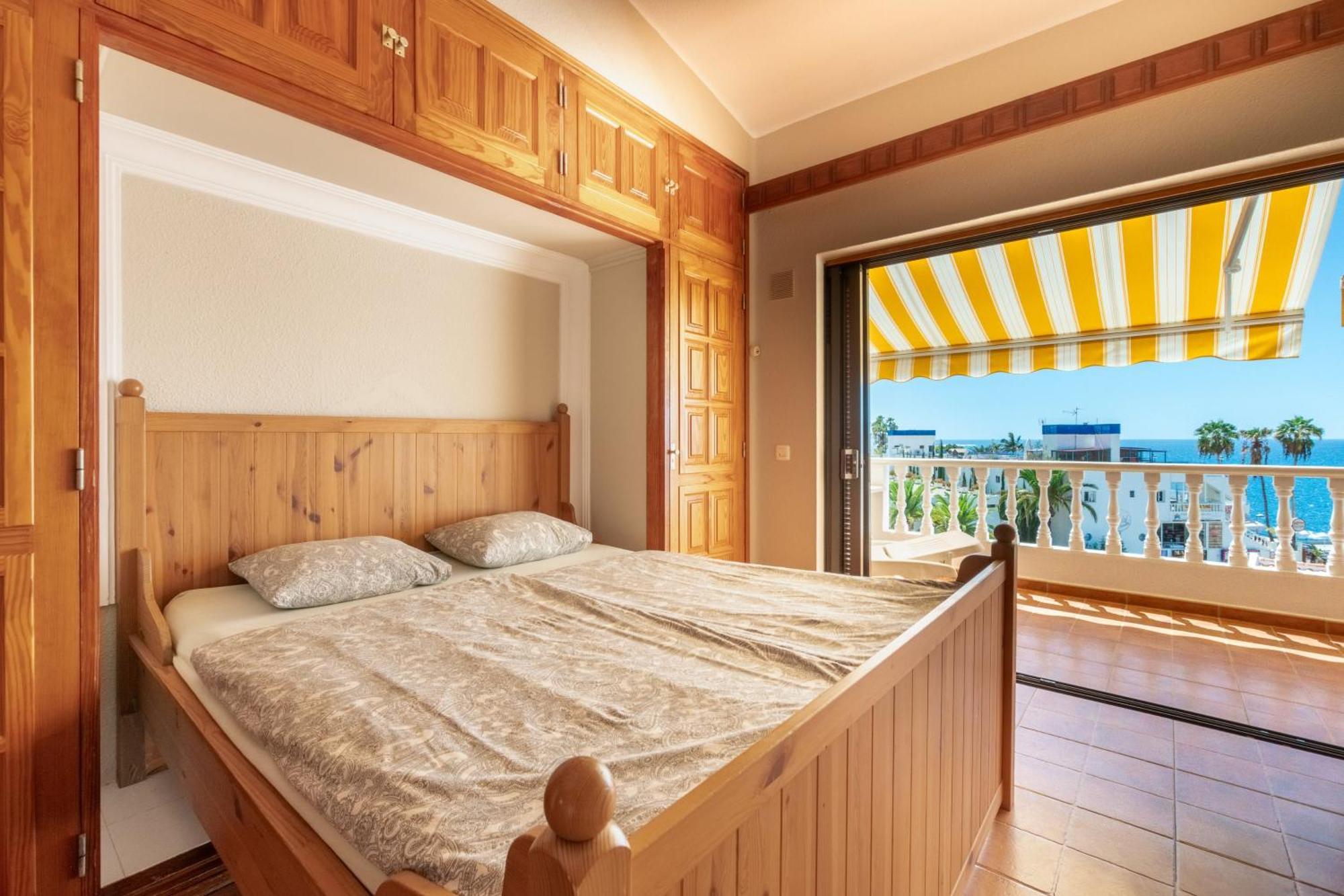Club Atlantis Aparthotel Ocean View Costa Adeje  Exterior photo